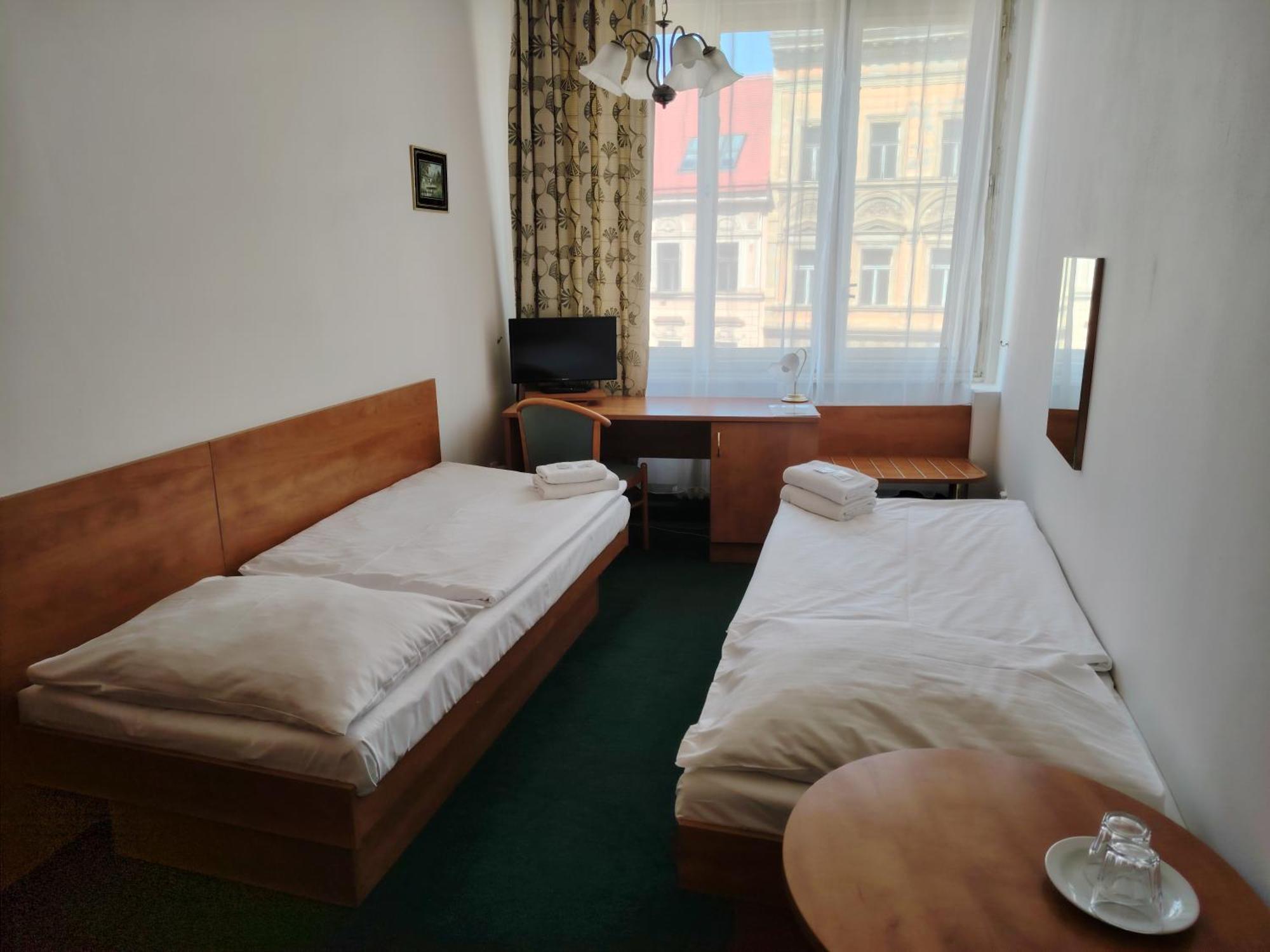 Hotel Legie Praga Exterior foto
